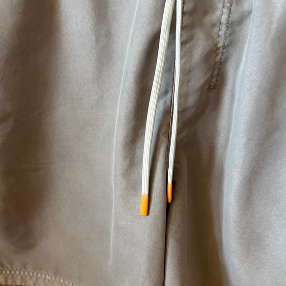 Men's Casual Shorts in Light Gray - Picture 2 of 4